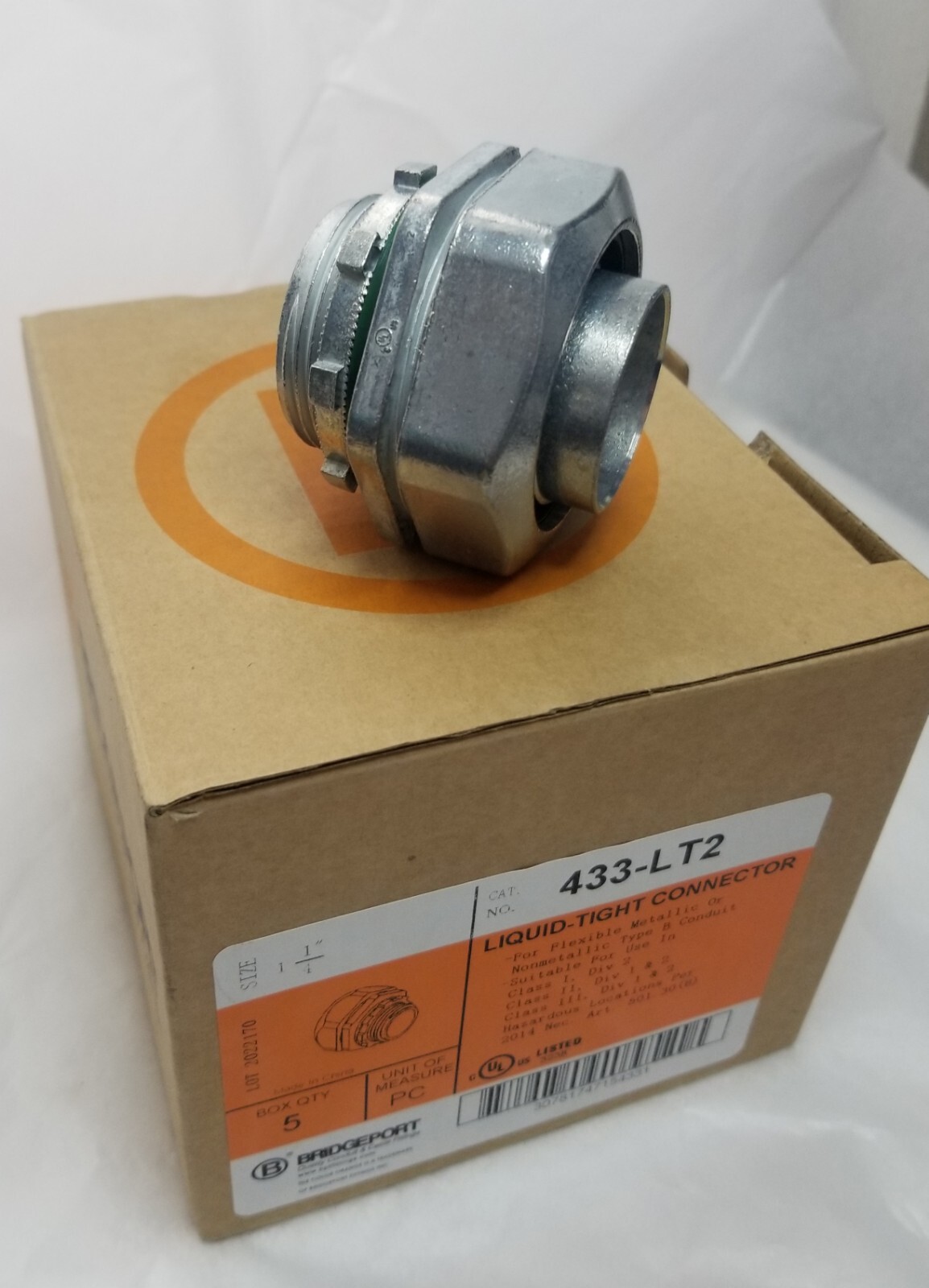 5 Bridgeport Liquid-Tight Connector 1 1/4″ 433-LT2