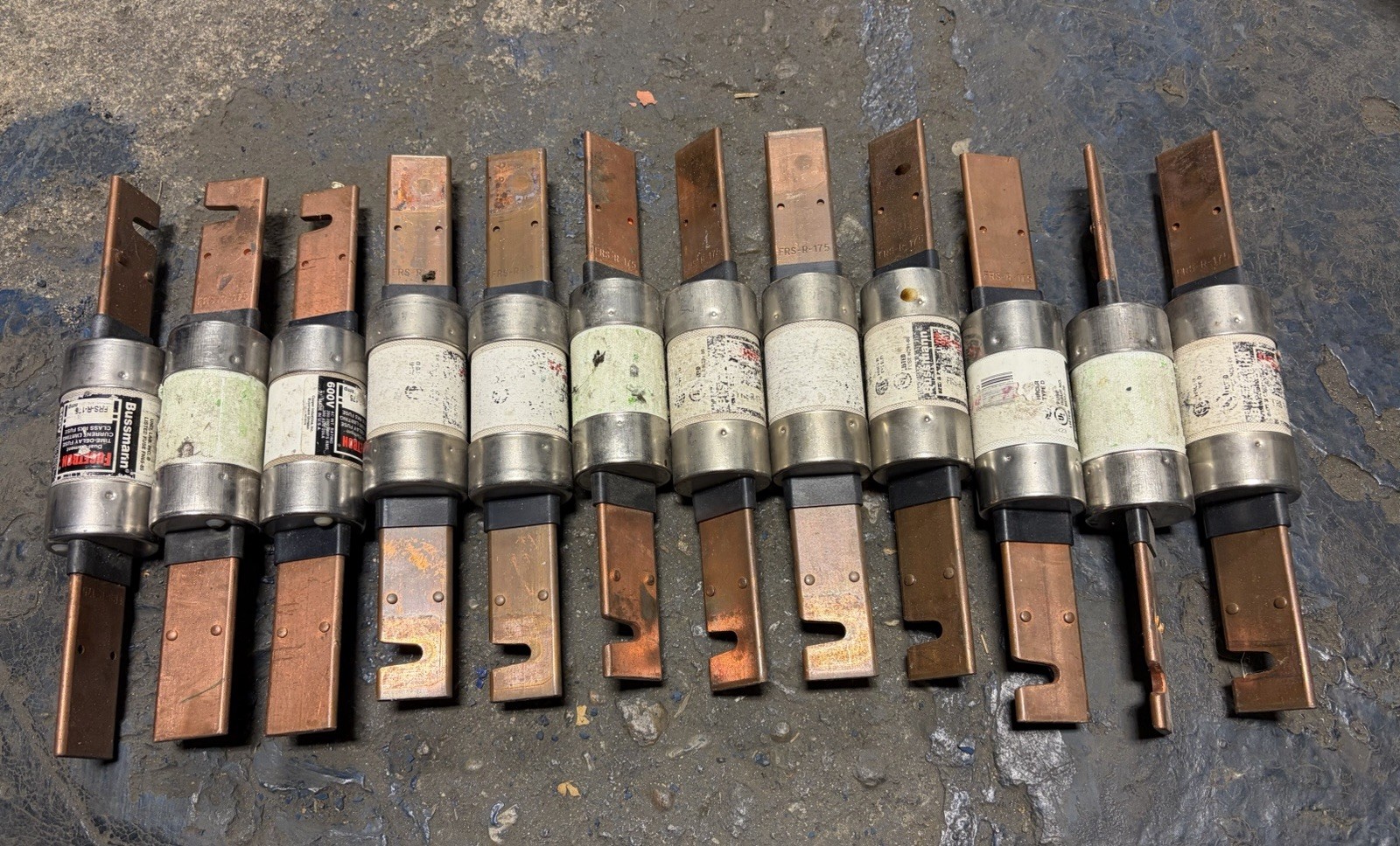 Lot of 12 Bussmann FRS-R-175 Fusetron Dual Element Time-Delay Torn Labels