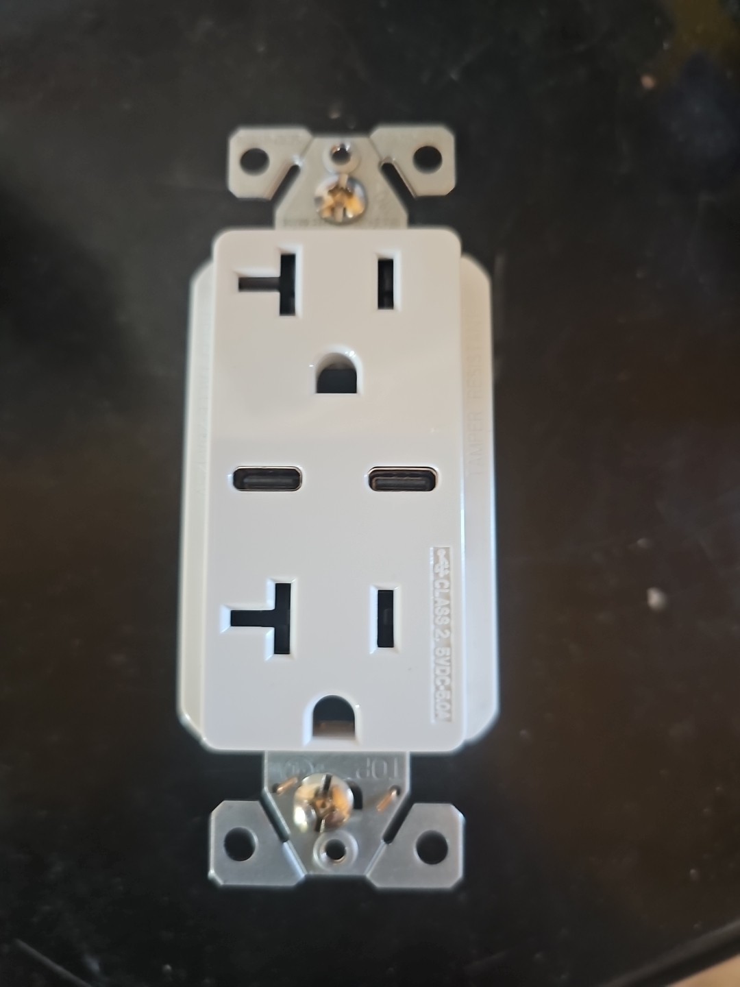 NEW Eaton White 20A 125V Decorator Duplex Receptacle w/ USB-C Chargers TRUSBC20W
