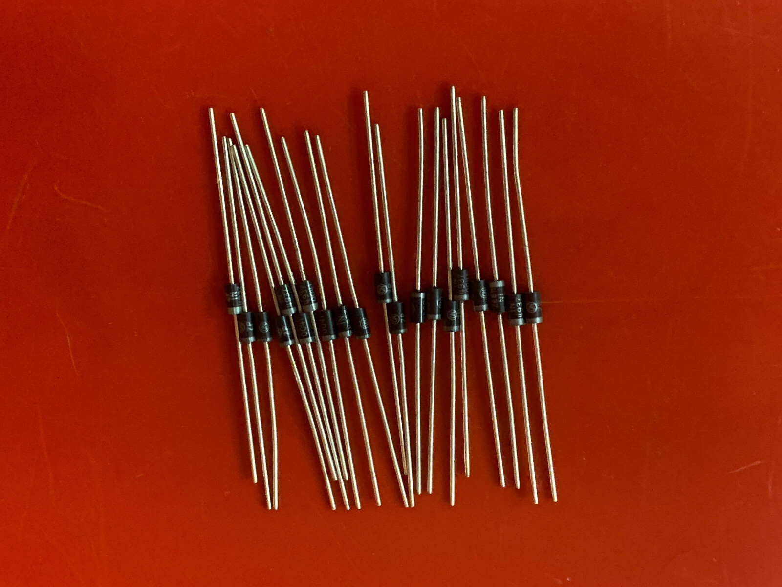 20x 1N4937 ON SEMICONDUCTOR DIODE FAST RECOVERY 600V 1A DO41