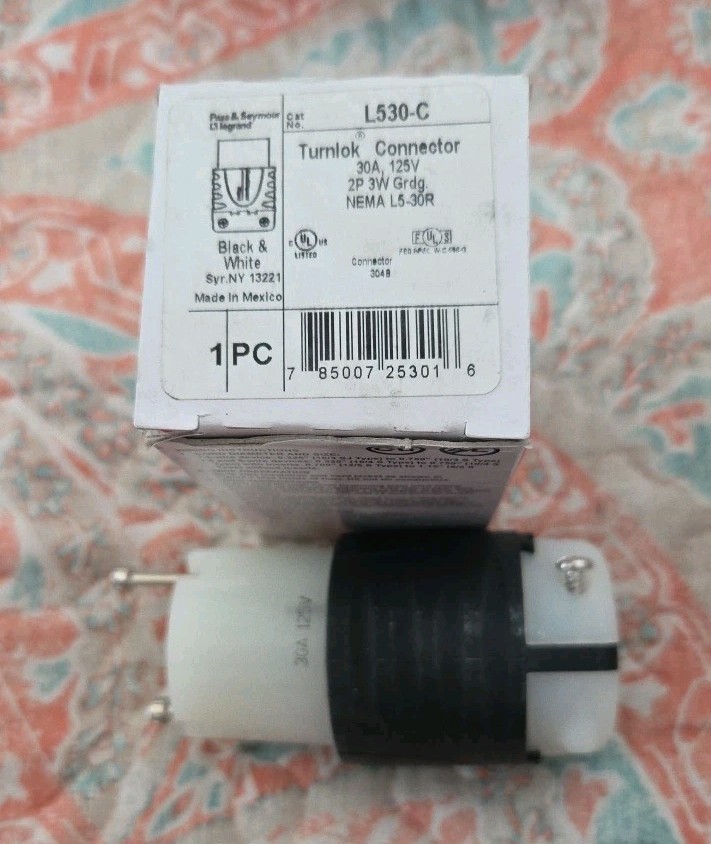 Legrand Pass Seymour L530C NEMA 30A 125V TurnLok Connector, NEW OPEN BOX, J14