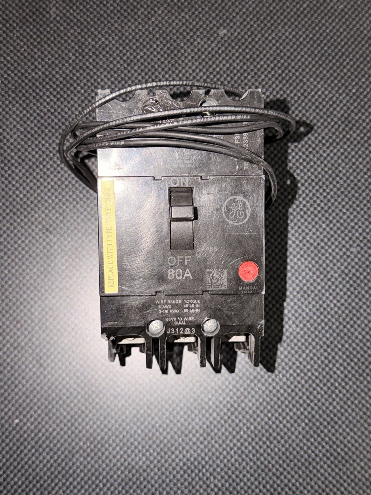 1 PC GE TEYF380 80A 3-Pole Circuit Breaker WITH SHUNT TRIP WITH A SMALL CHIP