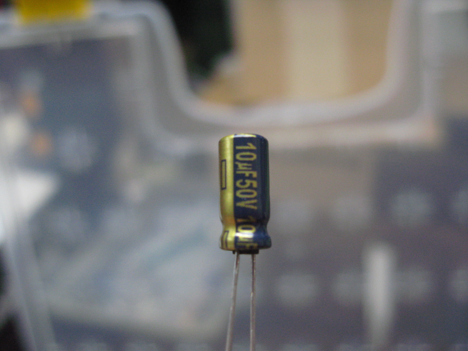 Panasonic – FC Series – Radial Electrolytic Capacitors – 50v 10uF – 10 Pieces