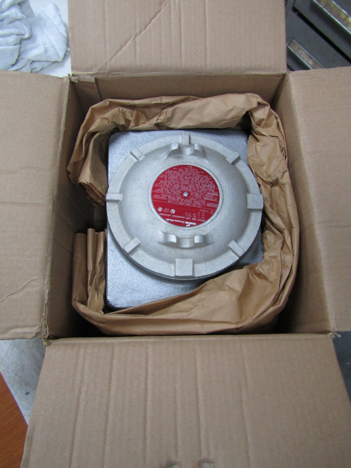 💥NEW EATON CROUSE-HINDS GUB02 JUNCTION BOX WITH CONDUIT OPENINGS