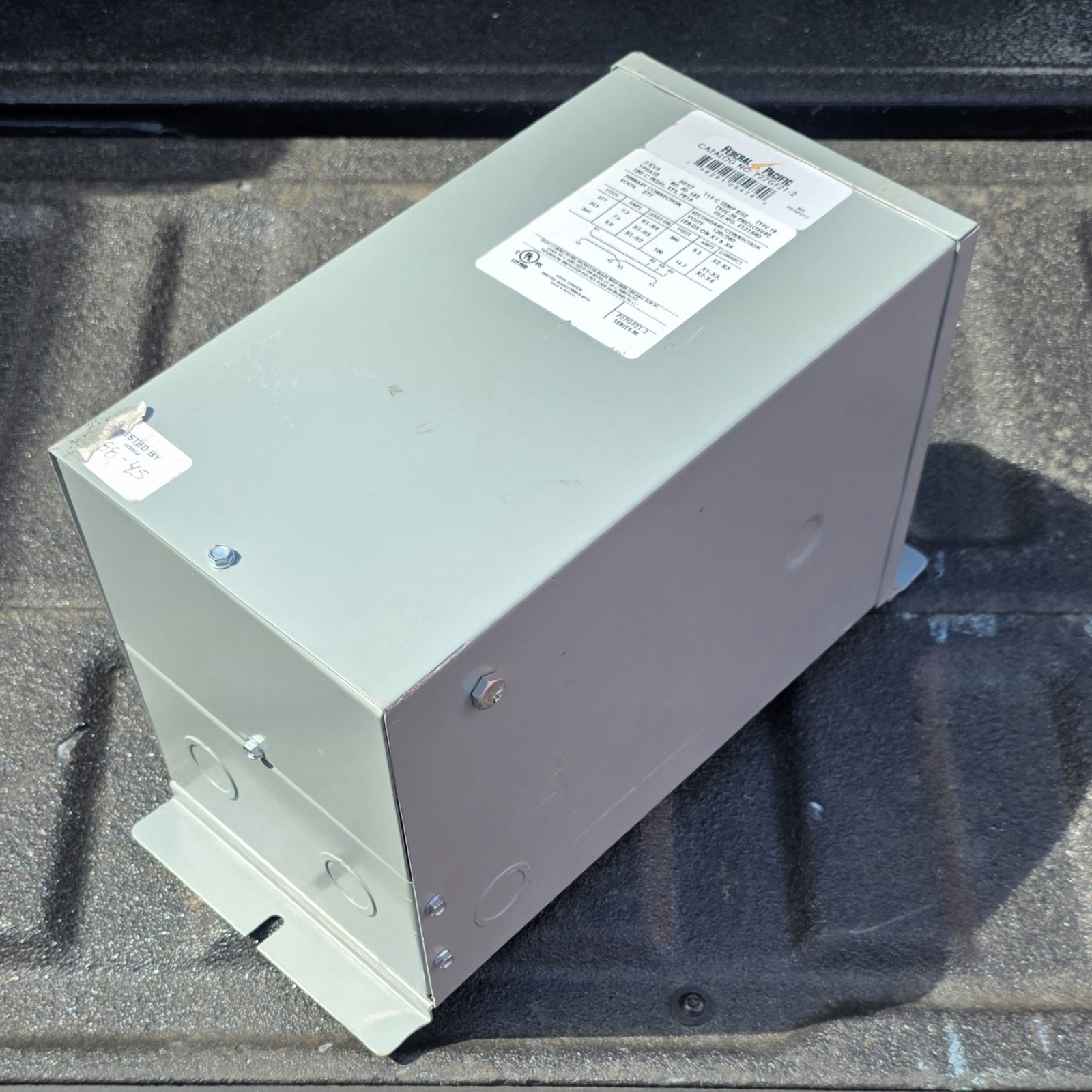 Federal Pacific 1 Phase 2 KVA Encapsulated Dry Type Transformer P2XGF21-2-N New